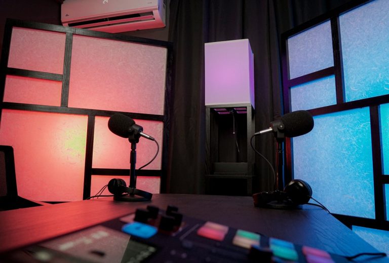 Estudio profesional para grabación de podcast