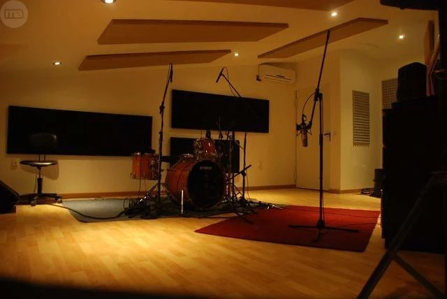 Sala de grabación profesional en Holländer Studio, Sevilla.
